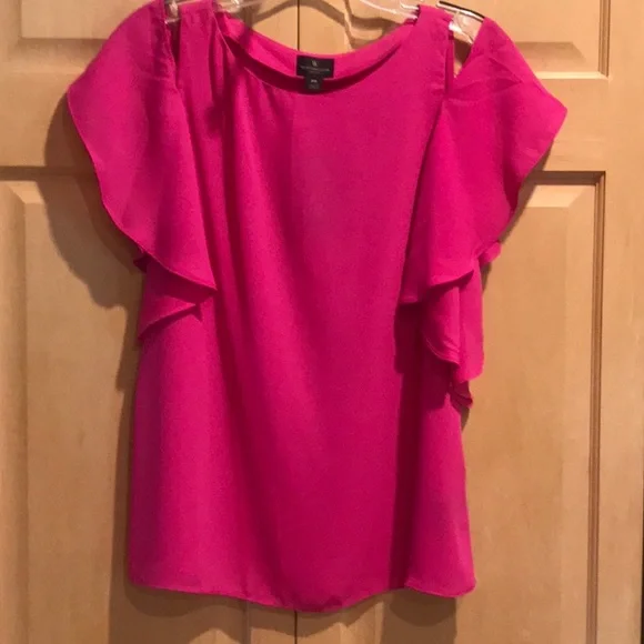 New Worthington Ruffled Fuchsia Flutter Sleeve Blouse - Picture 1 of 5